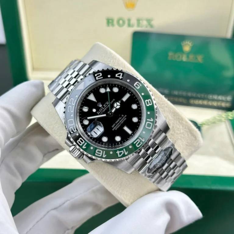 Replica Rolex GMT Master Sprite Black Dial Green and clack Bezel Jubilee Bracelet