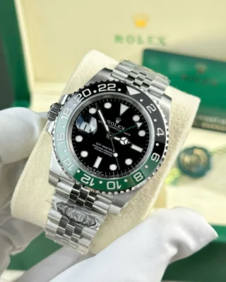 Replica Rolex GMT Master Sprite Black Dial Green and clack Bezel Jubilee Bracelet