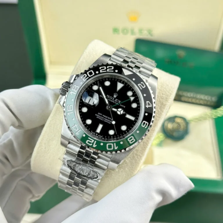 Replica Rolex GMT Master Sprite Black Dial Green and clack Bezel Jubilee Bracelet