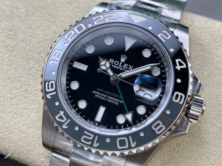 Superclone Rolex GMT-Master II 126710GRNR "Bruce Wayne" Oyster 2024 Perspective View
