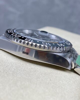 Superclone Rolex GMT-Master II 126710GRNR 