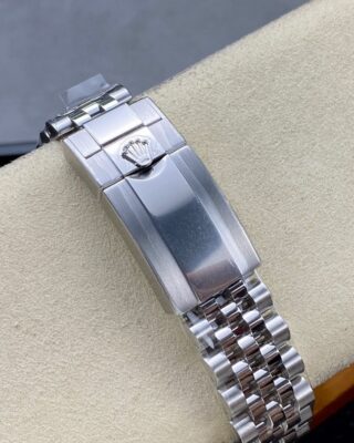 Superclone Rolex GMT-Master II 126710GRNR 