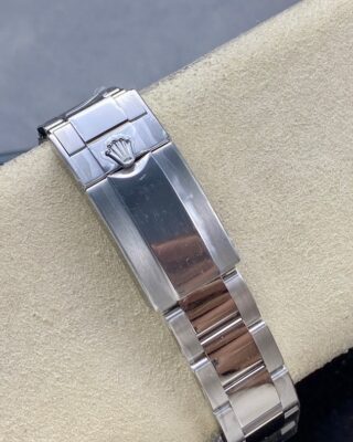 Superclone Rolex GMT-Master II 126710GRNR 