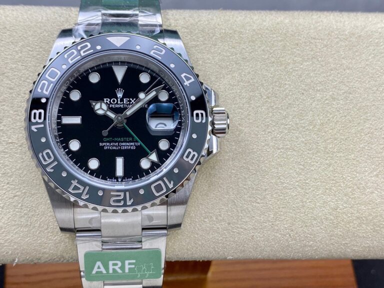 Superclone Rolex GMT-Master II 126710GRNR "Bruce Wayne" Oyster 2024 Style Perspective