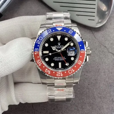 Superclone Rolex GMT-Master II 126710BLRO "Pepsi" Oyster Perspective View