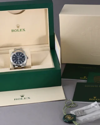 Replica Rolex Datejust Blue Dial 126334 Oyster Angle Detail