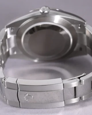 Replica Rolex Datejust Blue Dial 126334 Oyster Close-Up Focus