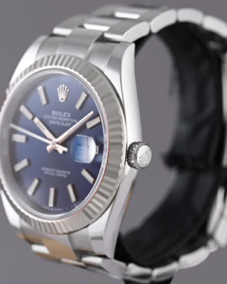 Replica Rolex Datejust Blue Dial 126334 Oyster Profile Shot