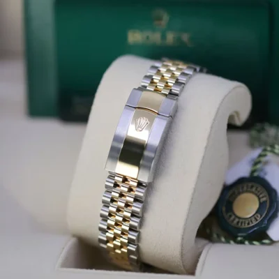Replica Rolex Datejust II Champagne Dial 126333 Close-Up Focus