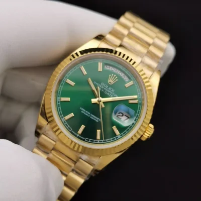 Replica Rolex Day-Date II Green Dial 128238 Close-Up Focus