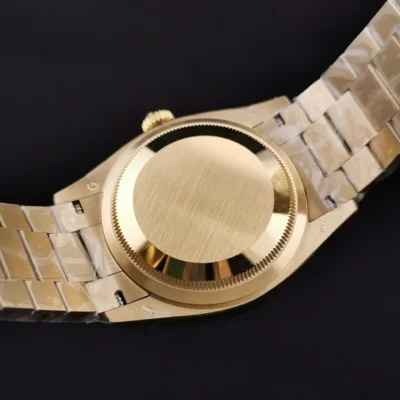Replica Rolex Day-Date II Green Dial 128238 Style Perspective