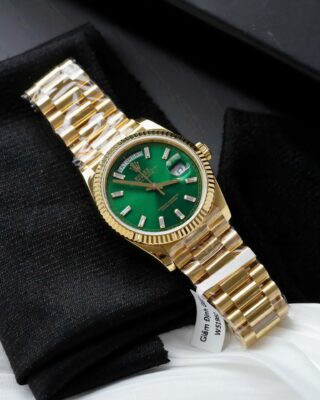 Replica Rolex Day-Date Fluted Bezel Green Dial Presidential Bracelet