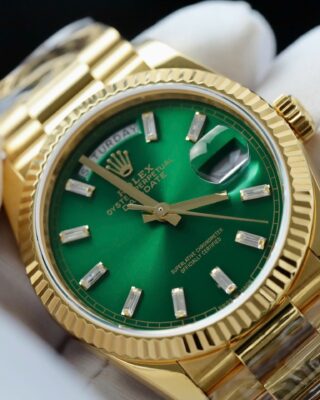 Replica Rolex Day-Date Fluted Bezel Green Dial Presidential Bracelet on white glove