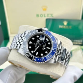 Replica Rolex GMT Master II Batgirl Black Dial Blue And Black Bezel Jubilee Bracelet
