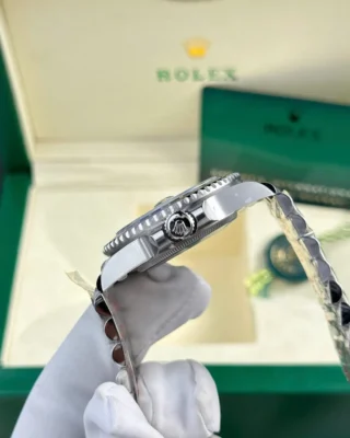 Replica Rolex GMT Master II Batgirl Black Dial Blue And Black Bezel Jubilee Bracelet