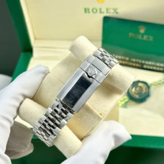 Replica Rolex GMT Master II Batgirl Black Dial Blue And Black Bezel Jubilee Bracelet