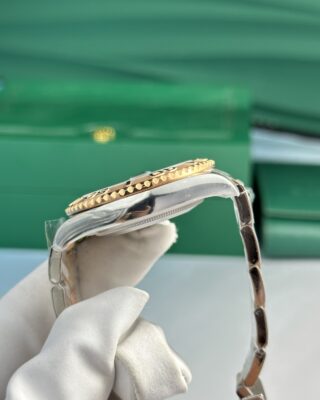 Replica Rolex Yacht-Master Chocolate Dial 126621 Feature Highlight