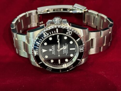 Rolex Submariner Black Dial 124060 No-Date photo review