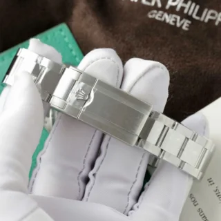 Replica Rolex Daytona Silver Dial Steel Bezel Oyster Bracelet