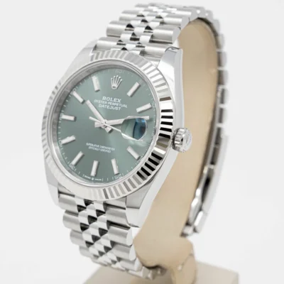 Replica Rolex Datejust Green Dial 126334 Jubilee Design Element