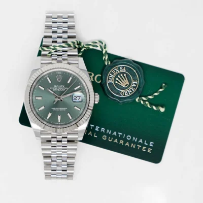 Replica Rolex Datejust Green Dial 126334 Jubilee Feature Highlight