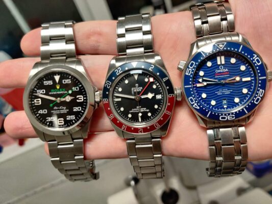 Click to view full screen Rolex Air-King Black Dial 116900 photo review