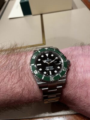 Click to view full screen Rolex Submariner Black Dial 126610LV "Starbucks" photo review