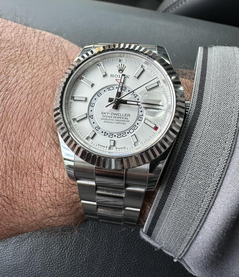 Superclone Rolex Sky-Dweller 42 mm Intense white Dial 336934 photo review