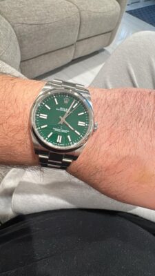 Rolex Oyster Perpetual Green Dial 124300 41 mm photo review