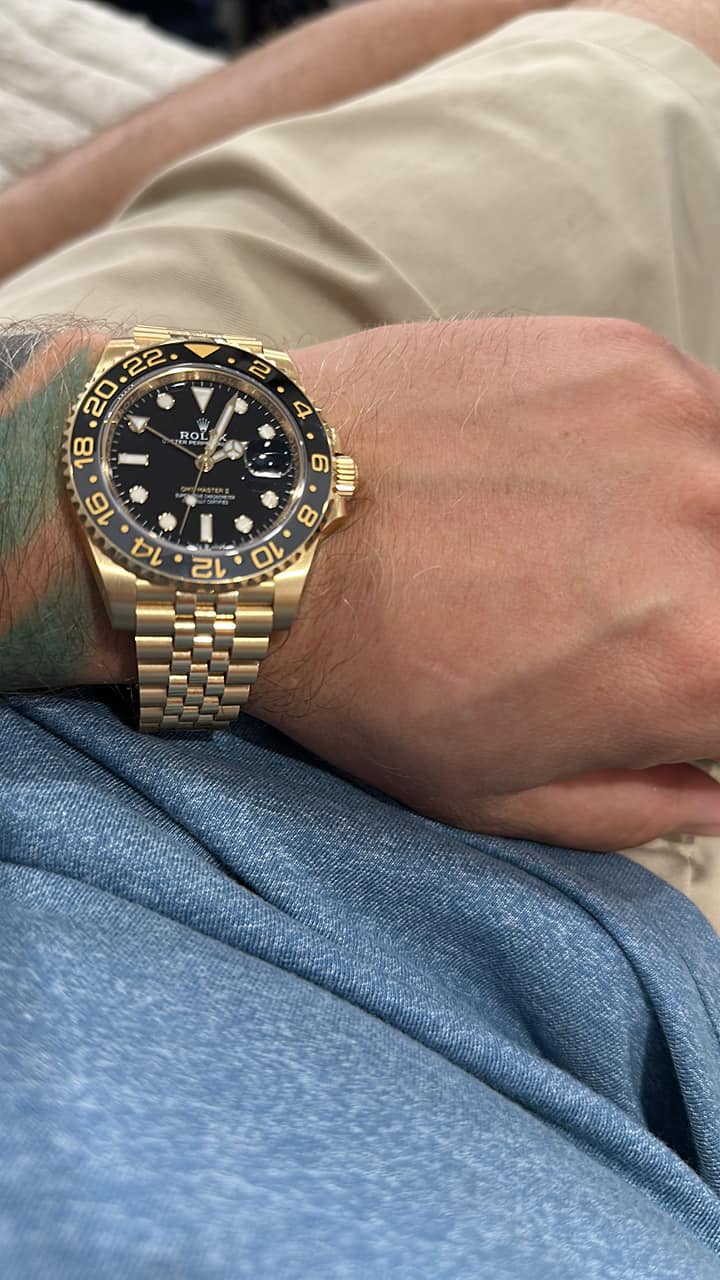 Superclone Rolex GMT-Master II 40 mm Black Dial 126718GRNR photo review