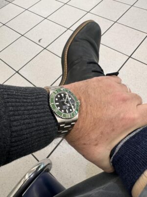 Rolex Submariner Black Dial 126610LV "Starbucks" photo review
