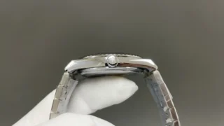 Replica Rolex Land-Dweller 40 mm Oystersteel and white gold Design Element