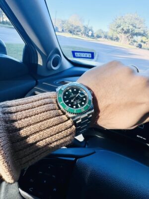 Rolex Submariner Black Dial 126610LV "Starbucks" photo review