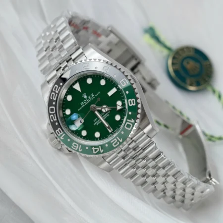 Superclone Rolex GMT-Master II 40 mm 126729VTNR Jubilee “Absinthe” - Image 4