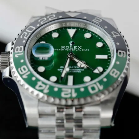 Superclone Rolex GMT-Master II 40 mm 126729VTNR Jubilee “Absinthe” - Image 5