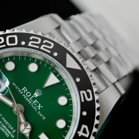 Superclone Rolex GMT-Master II 40 mm 126729VTNR Jubilee “Absinthe” - Image 8