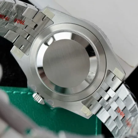 Superclone Rolex GMT-Master II 40 mm 126729VTNR Jubilee “Absinthe” - Image 10