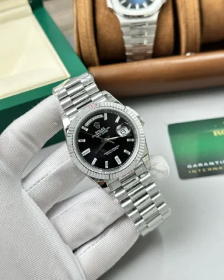 Replica Rolex Day-Date Black Dial Fluted Bezel Presidential Bracelet