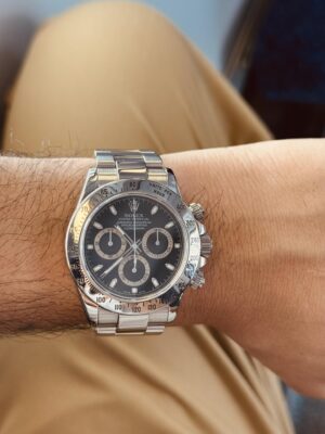 Replica Rolex Daytona white gold black dial on wrist