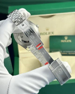 Superclone Rolex Datejust Blue Dial 126334 Jubilee Visual Detail