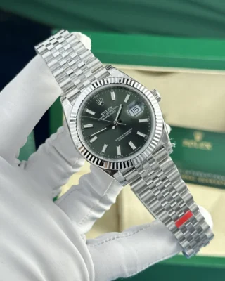 Superclone Rolex Datejust Green Dial 126334 Jubilee Close-Up Focus
