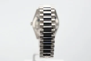 Superclone Rolex Day-Date Blue Dial 228239 Design Element