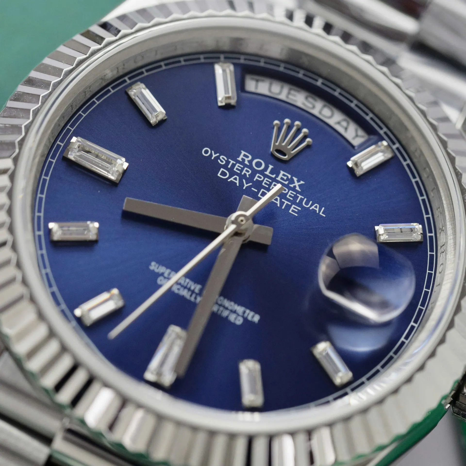 Replica Rolex Day-Date Blue Fluted Bezel Presidential Bracelet