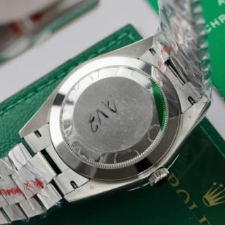 Replica Rolex Day-Date Blue Fluted Bezel Presidential Bracelet