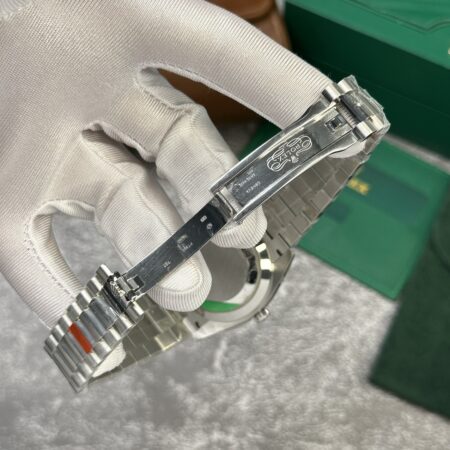 Superclone Rolex Day-Date Ice Blue Diamond Dial 228236-0006 40 mm - Image 7
