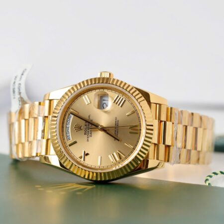 Superclone Rolex Day-Date Roman Champagne Dial 228238 40 mm - Image 4