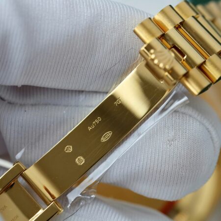 Superclone Rolex Day-Date Roman Champagne Dial 228238 40 mm - Image 10