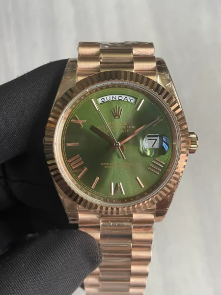Superclone Rolex Day-Date Olive Dial 128235 36 mm - Image 2