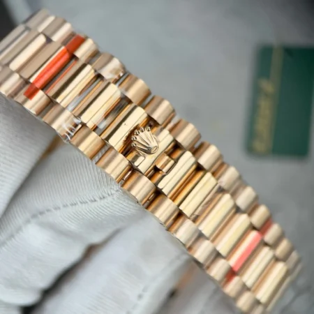Superclone Rolex Day-Date Olive Dial 228235 40 mm - Image 3