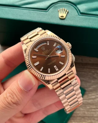Replica Rolex Day-Date Chocolate Dial Fluted Bezel Rose Gold Presidential Bracelet